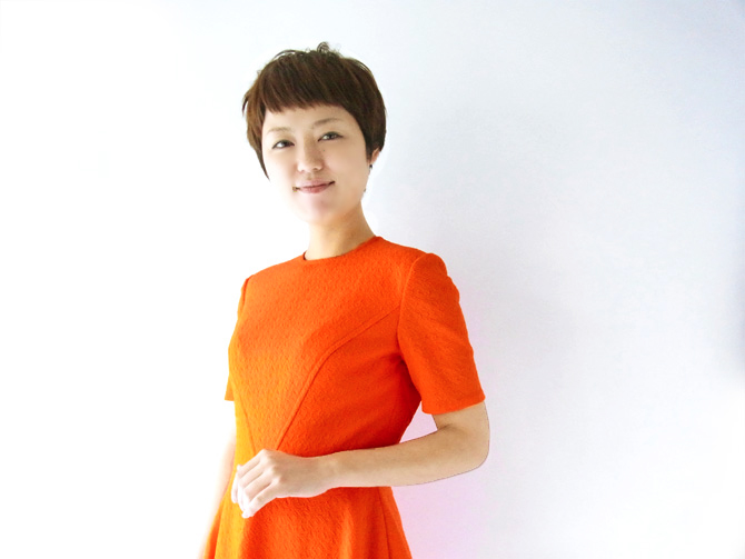 スウィンギンロンドン気分♪美しいラインにパターンが浮かび上がるキュートなレトロワンピ