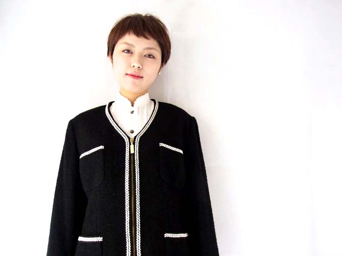 モノトーンのコントラストがきれい♪チェーン風ステッチもキュートなジップアップカーディガン