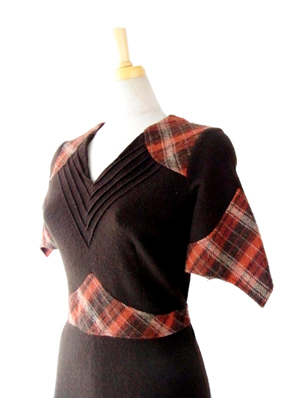ヨーロッパ古着 フランス買い付け ６０年代製　ブラウン X チェック柄 ヴィンテージ ウール ワンピース 12FC50