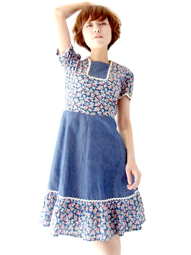ヨーロッパ古着　フランス買い付け ６０年代製 花柄 x 山道テープ ヴィンテージ デニム ワンピース : 13FC207