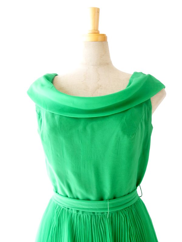 ヨーロッパ古着 フランス買い付け グリーン X アコーディオンプリーツ ヴィンテージ　ワンピース :　13FC425