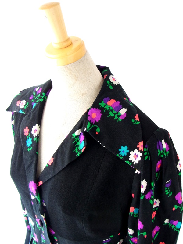 ヨーロッパ古着 フランス製 ブラック X カラフル レトロ花柄 プリーツスカート ワンピース ドレス : 13FC705