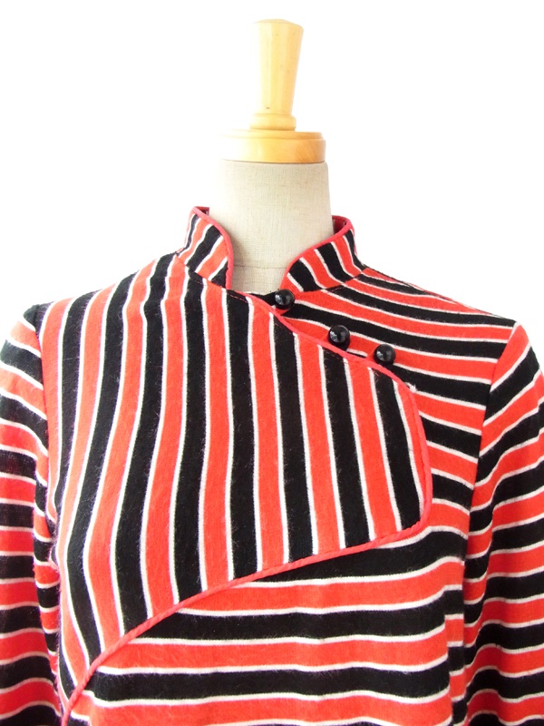 ヨーロッパ古着 フランス買い付け 60年代製 レッド・ブラック・ホワイト ボーダー レトロデザインのボックスワンピース 13FC751