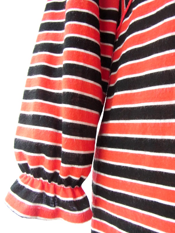 ヨーロッパ古着 フランス買い付け 60年代製 レッド・ブラック・ホワイト ボーダー レトロデザインのボックスワンピース 13FC751