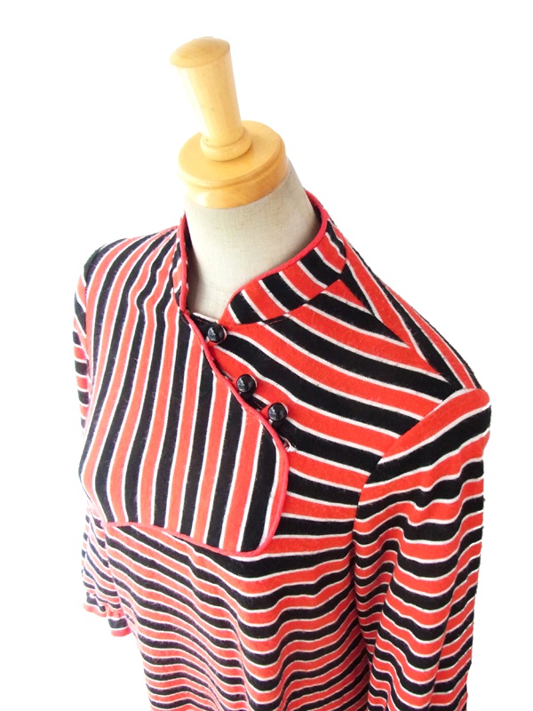 ヨーロッパ古着 フランス買い付け 60年代製 レッド・ブラック・ホワイト ボーダー レトロデザインのボックスワンピース 13FC751