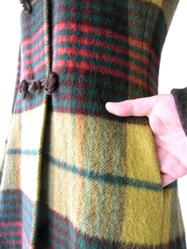 ヨーロッパ古着 フランス買い付け グリーン X ホワイト水玉　パフスリーブ コーデュロイワンピース 13FC606