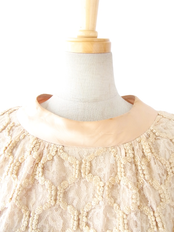 ヨーロッパ古着 フランス買い付け ６０年代製 ピンクベージュ 総レース X クロシェニット ヴィンテージ ワンピース 14FC403