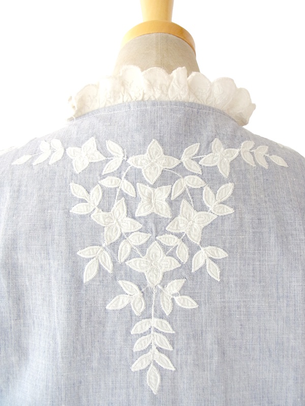 ６０年代フランス製 水色 X ホワイト 両面アンティーク花柄刺繍 ワンピース 14FC409