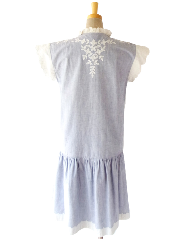 ６０年代フランス製 水色 X ホワイト 両面アンティーク花柄刺繍 ワンピース 14FC409