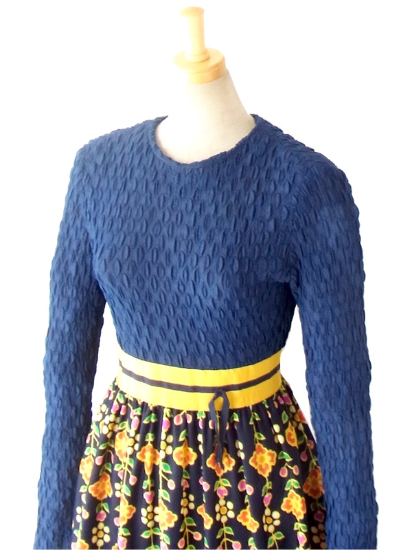 フランス買付 ６０年代製 ブルー ・イエロー レトロ花柄 ウェストにかわいいリボン マキシワンピース 14FC435