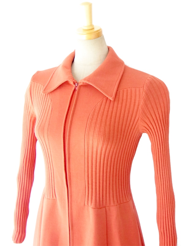 ヨーロッパ古着 ６０年代製 アプリコット リブ編み フロントジップ レトロデザイン ヴィンテージ ワンピース 14FC526