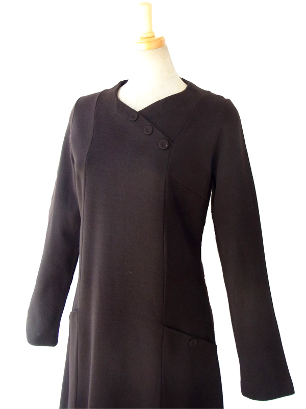ヨーロッパ古着 フランス買い付け ６０年代製 シックなダークブラン X くるみボタンの装飾 ヴィンテージ ワンピース 14FC527