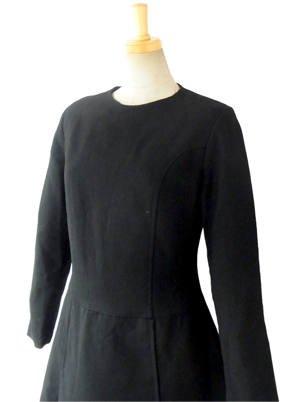 ヨーロッパ古着 フランス買い付け ６０年代製 シックなブラック X 美麗シルエット ヴィンテージ ウール ワンピース 14FC706