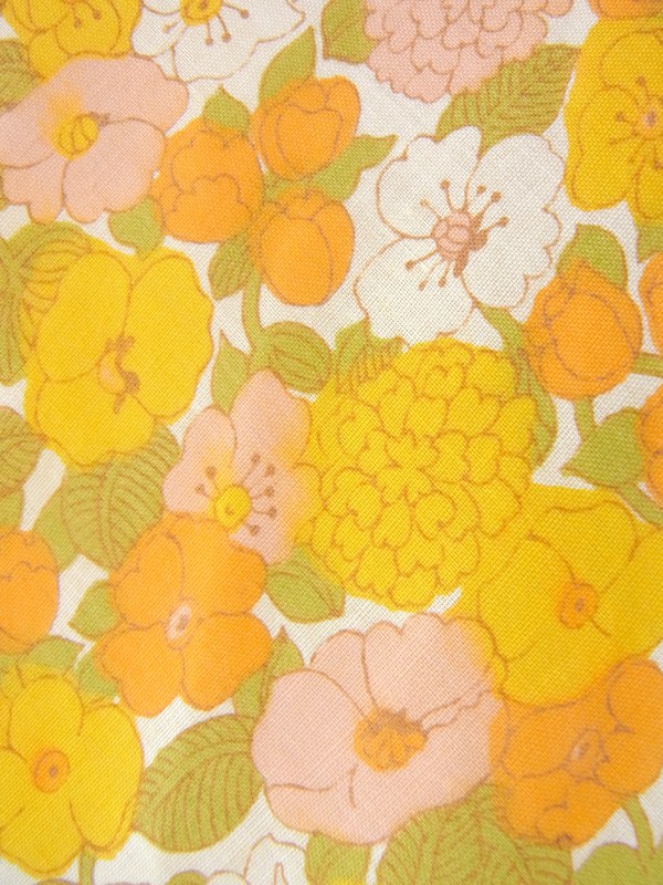 ヨーロッパ古着 ロンドン買い付け 60年代製 オレンジを基調としたきれいな色身の花柄 リボンタイ ヴィンテージ ワンピース 15BS208