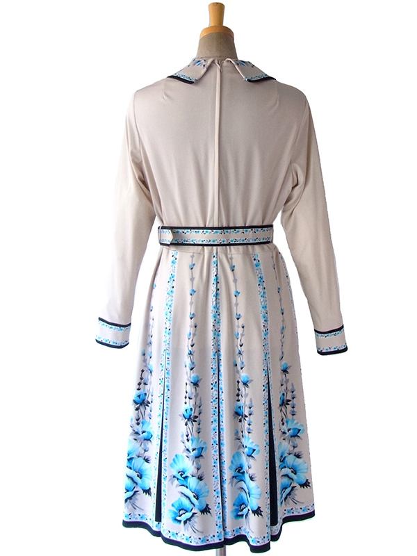 ヨーロッパ古着 ロンドン買い付け アイボリー X ブラック・ブルー 花柄プリント ベルト付き ヴィンテージ ワンピース 15BS405