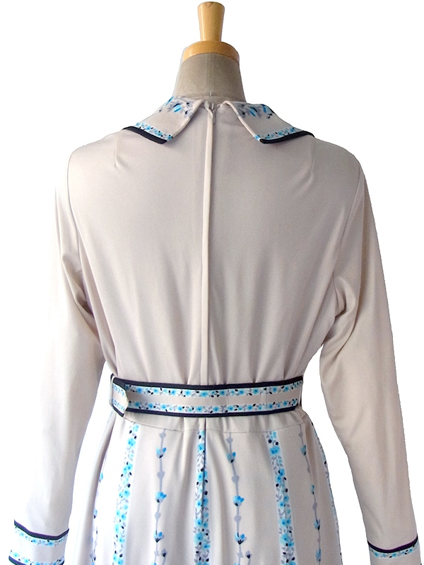 ヨーロッパ古着 ロンドン買い付け アイボリー X ブラック・ブルー 花柄プリント ベルト付き ヴィンテージ ワンピース 15BS405