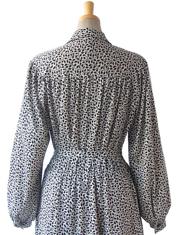 【送料無料】ロンドン買い付け 60年代製 ホワイト X ブラック リーフ柄 エレガント ワンピース 15BS406【ヨーロッパ古着】