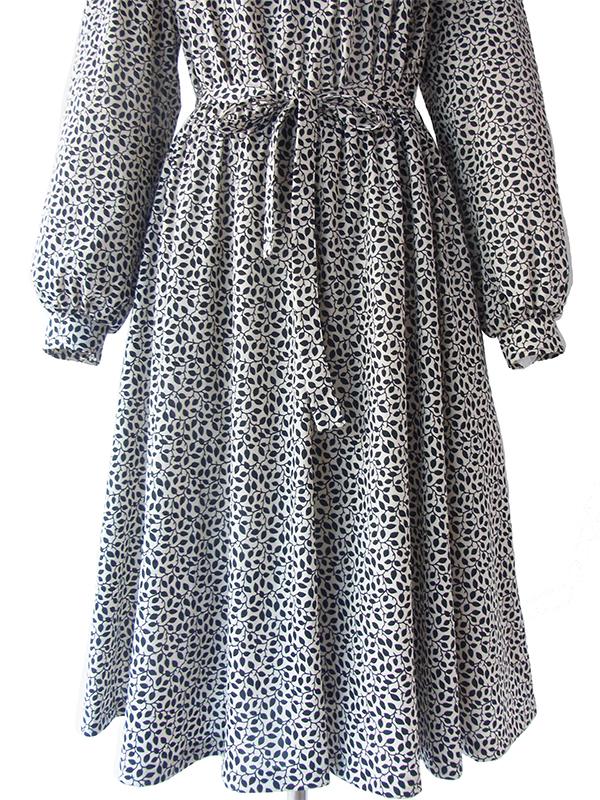 【送料無料】ロンドン買い付け 60年代製 ホワイト X ブラック リーフ柄 エレガント ワンピース 15BS406【ヨーロッパ古着】