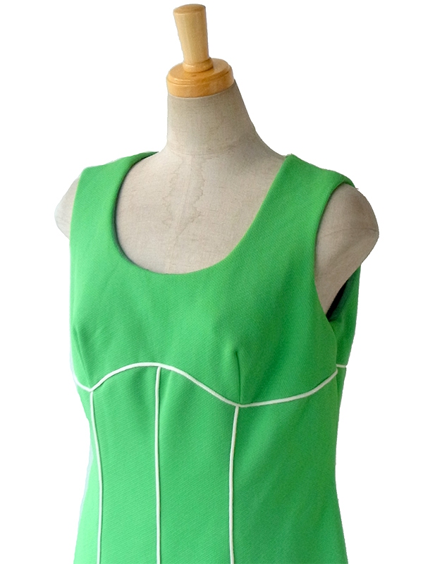 ヨーロッパ古着 ロンドン買い付け 60年代製 ライムグリーン X ホワイト パイピング ボックスプリーツ レトロ ワンピース 15BS409