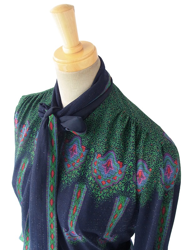 【送料無料】ロンドン買い付け ６０年代製 ゴールドラメ入りブルー × レトロ柄 ボウタイ ワンピース 15BS421【ヨーロッパ古着】