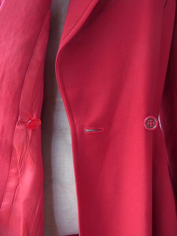 【送料無料】イギリス製 レッド X ウェストのくびれた美しいシルエット ヴィンテージ ウール コート 15BS434【ヨーロッパ古着】