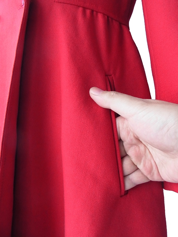 【送料無料】イギリス製 レッド X ウェストのくびれた美しいシルエット ヴィンテージ ウール コート 15BS434【ヨーロッパ古着】