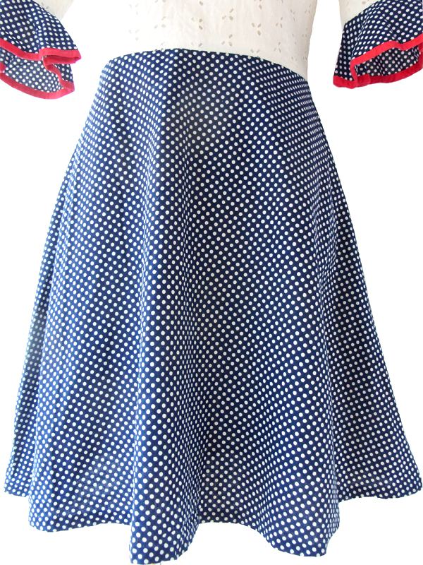 ヨーロッパ古着 フランス買い付け ６０年代製 ホワイトカットレース X ネイビー水玉スカート レトロ ワンピース