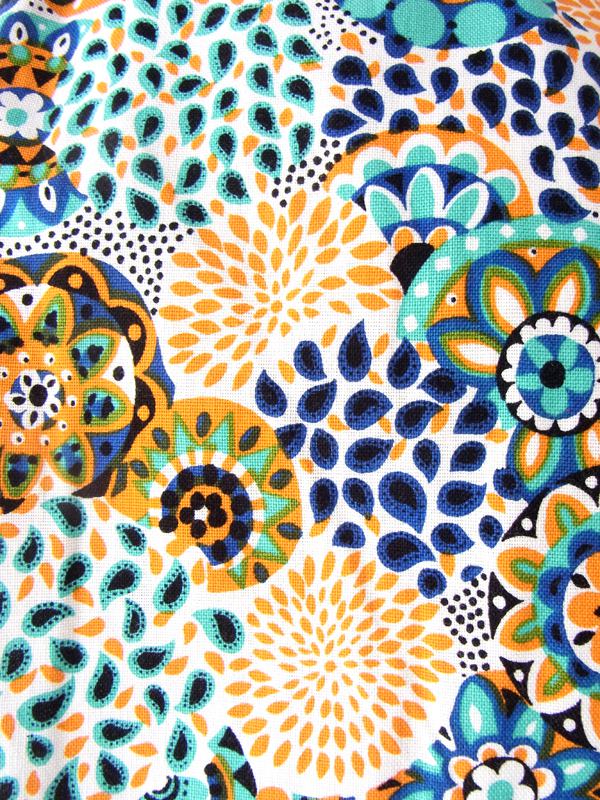 ヨーロッパ古着 フランス買い付け 60年代製 ホワイトXオレンジ・水色・ブルー 花柄モチーフ レトロプリント ワンピース 15FC103