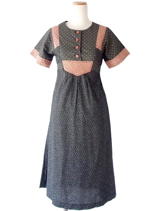 ヨーロッパ古着 フランス買い付け ６０年代製 ブラック X ホワイト 小花柄 花柄生地切替 フォークロア ワンピース 15FC111