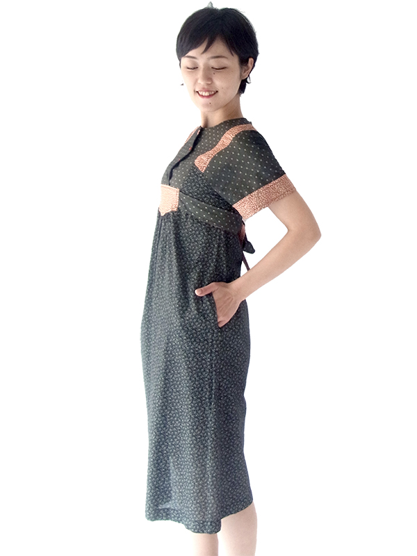 ヨーロッパ古着 フランス買い付け ６０年代製 ブラック X ホワイト 小花柄 花柄生地切替 フォークロア ワンピース 15FC111