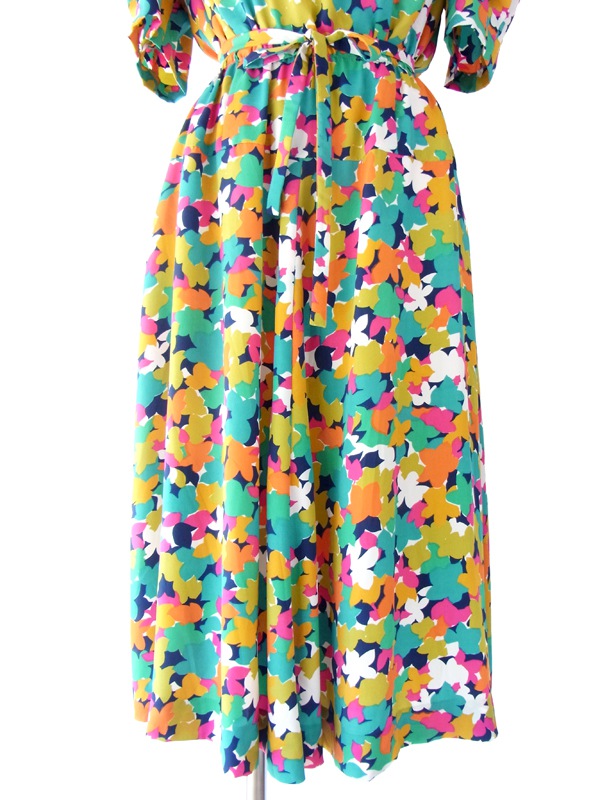 ヨーロッパ古着 フランス買い付け 60年代製 カラフル花柄 パフスリーブ 共布ベルト付き ヴィンテージ ワンピース 15FC206