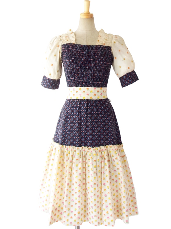 ヨーロッパ古着 フランス買い付け 60年代製 ベージュ X ネイビー 生地切替 花柄刺繍 ふんわり ワンピース 15FC232