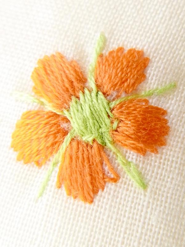 ヨーロッパ古着 フランス買い付け 60年代製 ベージュ X ネイビー 生地切替 花柄刺繍 ふんわり ワンピース 15FC232