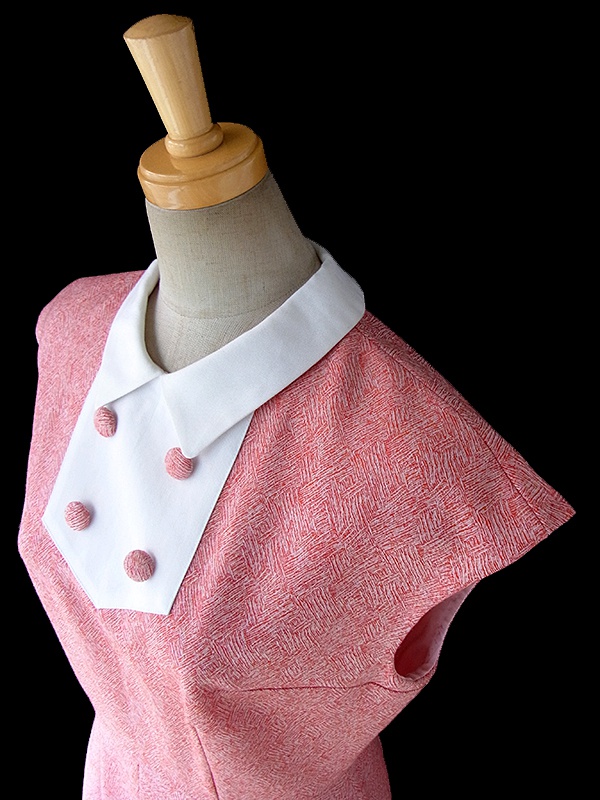 未使用品　デッドストック レッド X ホワイト おとなかわいい上品ワンピース 15OD1217