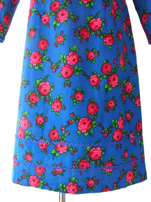 ヨーロッパ古着 ロンドン買い付け 60年代製 ブルー X レッド 薔薇プリント 山道テープ ヴィンテージ ワンピース 15OM317