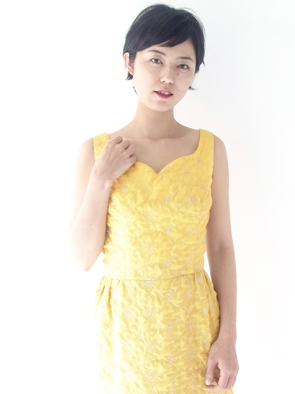 ヨーロッパ古着 ロンドン買い付け 60年代製 レモン色 X シルバーラメ糸花柄刺繍 マキシワンピース 15OM402