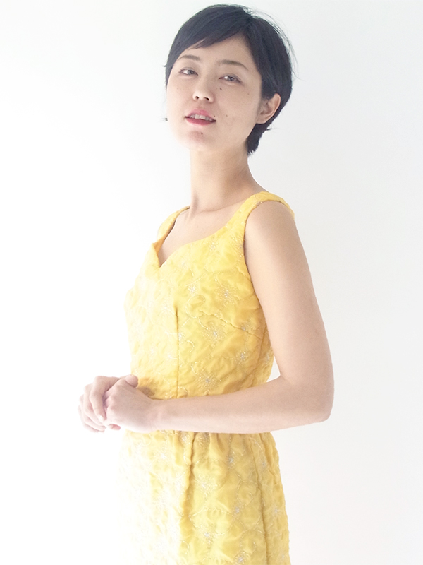 ヨーロッパ古着 ロンドン買い付け 60年代製 レモン色 X シルバーラメ糸花柄刺繍 マキシワンピース 15OM402