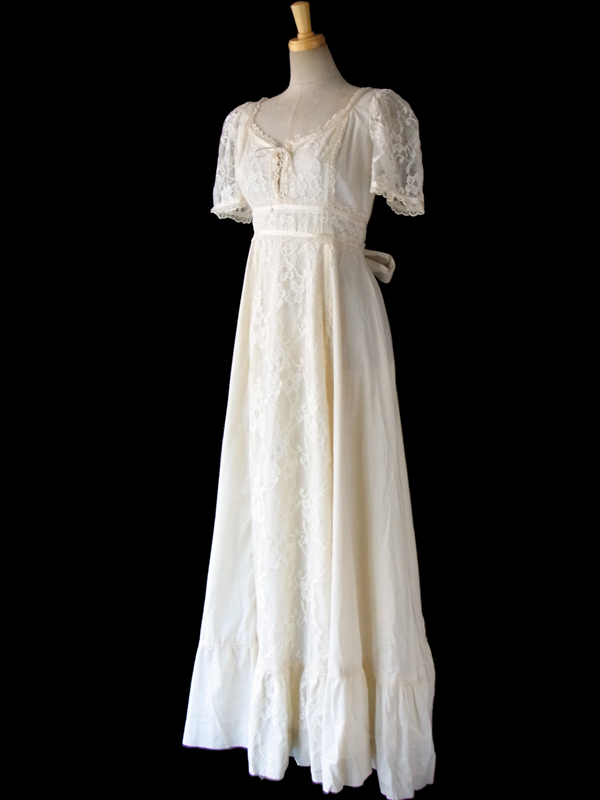 【送料無料】70年代アメリカ製 アイボリーX 贅沢にレースがあしらわれた 組紐 アンティーク マキシドレス 15SP026【フェミニン】