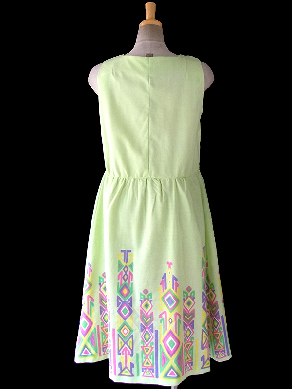 ヨーロッパ古着 ロンドン買い付け 60年代製 ライムグリーン X カラフル レトロ柄 ワンピース 16BS201