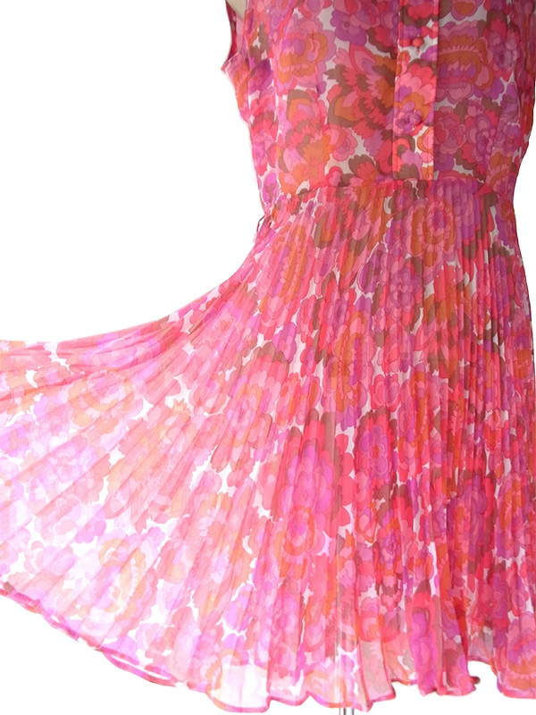 ヨーロッパ古着 ロンドン買い付け 60年代製 ピンク X パープル シフォン生地 レトロ花柄 プリーツ ワンピース 16BS203
