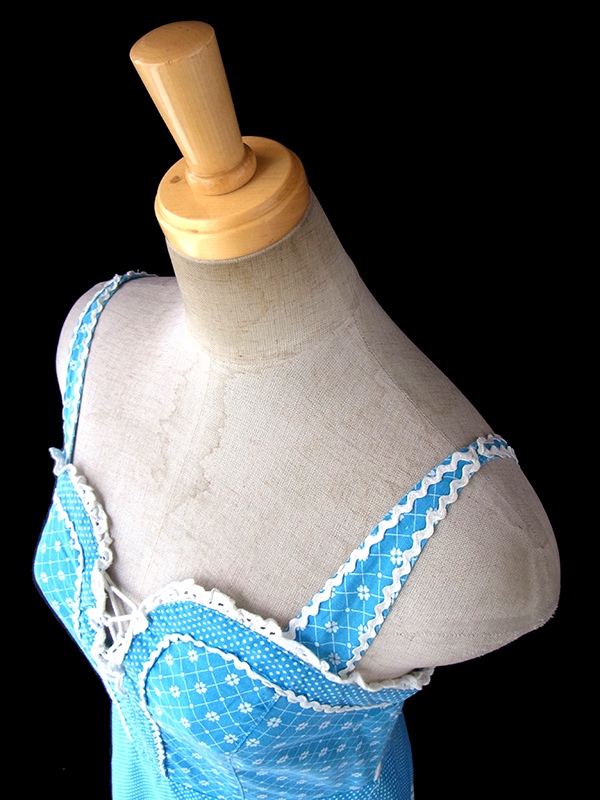 【送料無料】ロンドン買い付け 水色 X ホワイト 水玉・花柄 山道テープ ストラップ ワンピース 16BS208【ヨーロッパ古着】