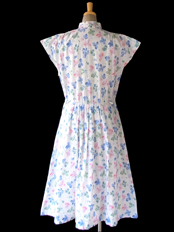 ヨーロッパ古着 ロンドン買い付け 60年代製 ホワイト X 水色・ピンク 花柄 ヴィンテージ ワンピース 16BS210