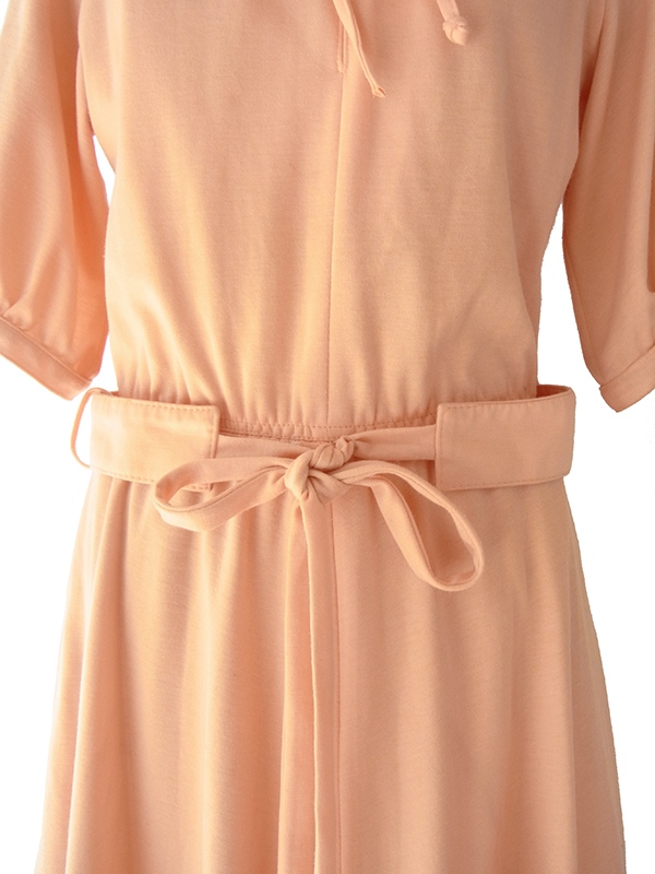 ヨーロッパ古着 ロンドン買い付け 70年代製 アプリコット X リボン紐・デザインベルト付き レトロ ワンピース 16BS216