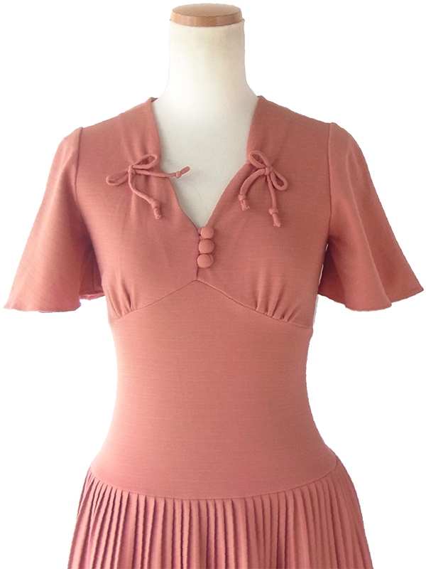 ヨーロッパ古着 ロンドン買い付け 60年代製 アプリコット X レトロデザイン デッドストック ワンピース 16BS218