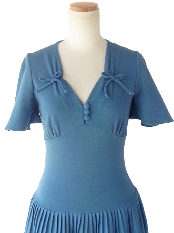 ヨーロッパ古着 ロンドン買い付け 60年代製 スモーキーブルー X レトロデザイン デッドストック ワンピース 16BS219