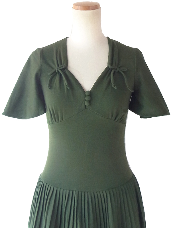 ヨーロッパ古着 ロンドン買い付け 60年代製 モスグリーン X レトロデザイン デッドストック ワンピース 16BS220