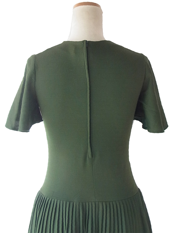 ヨーロッパ古着 ロンドン買い付け 60年代製 モスグリーン X レトロデザイン デッドストック ワンピース 16BS220