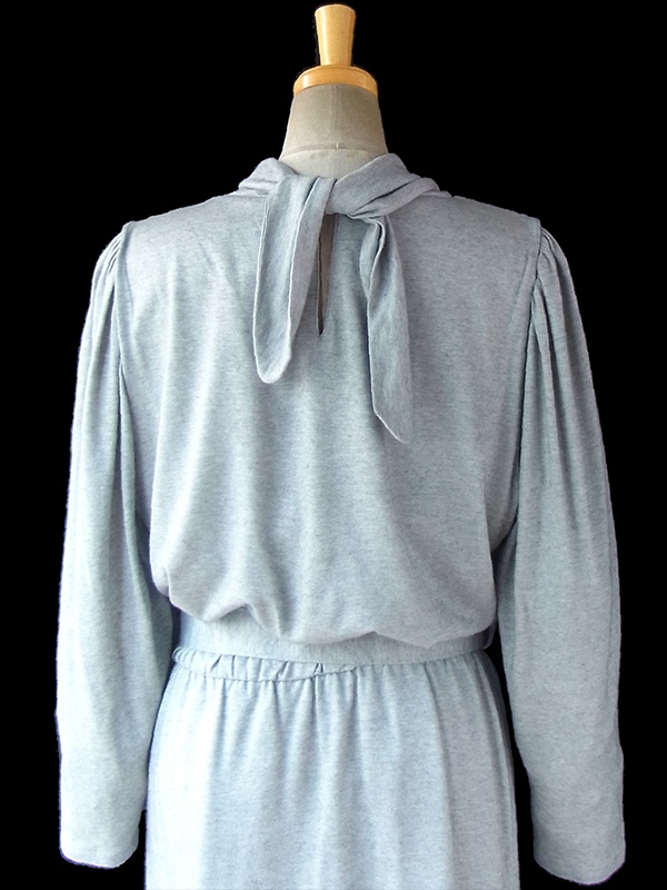 ヨーロッパ古着 ロンドン買い付け Betty Barclay 70年代製 グレイ X 後襟リボン レトロ ワンピース 16BS403