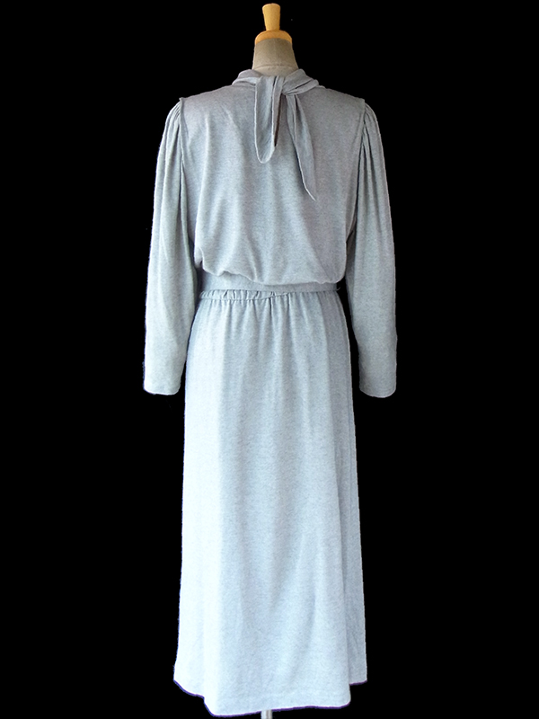 ヨーロッパ古着 ロンドン買い付け Betty Barclay 70年代製 グレイ X 後襟リボン レトロ ワンピース 16BS403