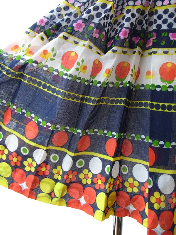 ヨーロッパ古着 フランス買い付け 60年代製 ガーゼ生地 ホワイト X カラフル花柄プリント フロントジップ レトロ ワンピース 16FC007